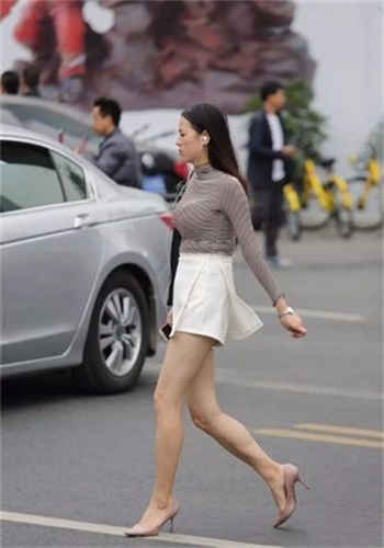 顾依依霍衍川
