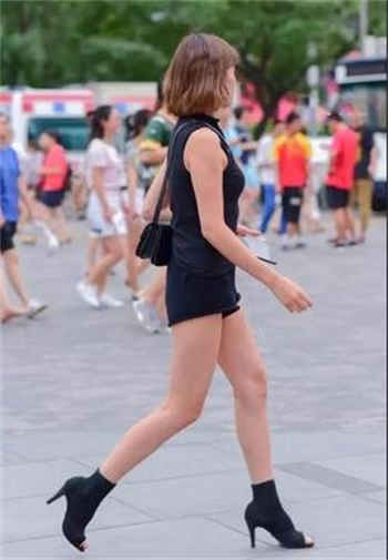 保险公司的女人免费