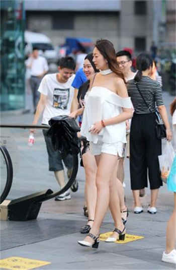 妻子探望丈夫落泪视频