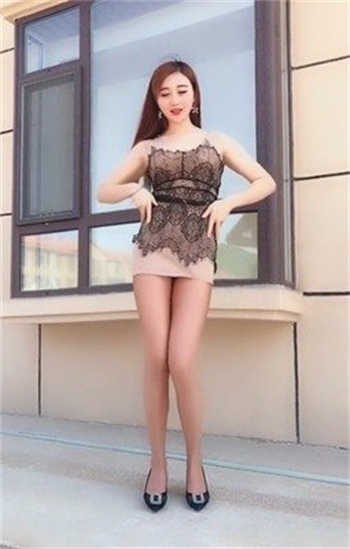 小莹和父亲梅开二度