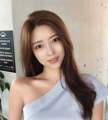 打点滴图片女的手