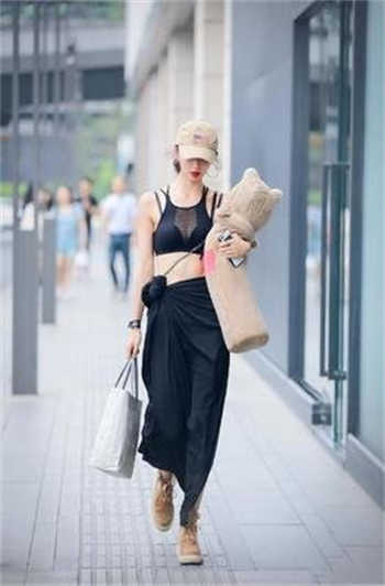 300马鞍系列最漂亮女主
