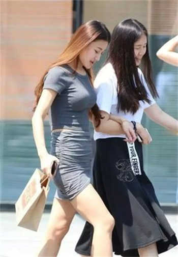 变身之绝世女神莫倾城