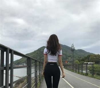 春雨欲来花满楼陈静