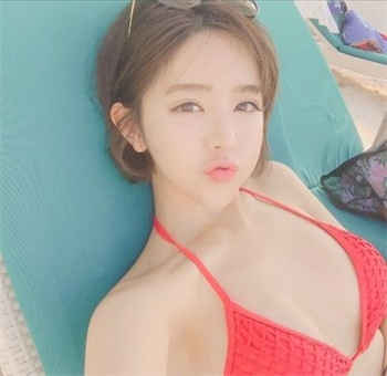 楼梯间里的旖旎