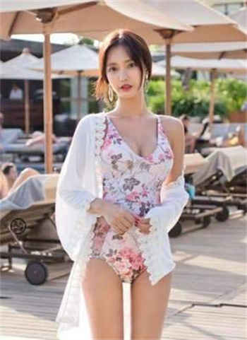 冷面大叔的萌妻安筱筱