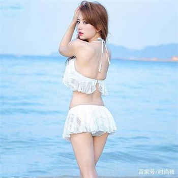 囚心苑白衣女挣扎