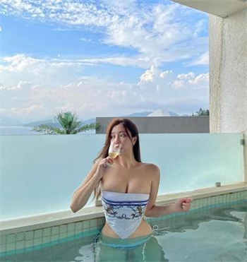 家庭小聚餐的简短说说