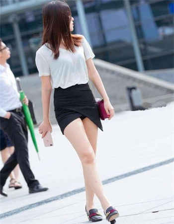 能免费男女打扑克的游戏