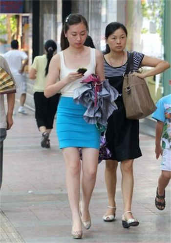 连体裤怎么上厕所的