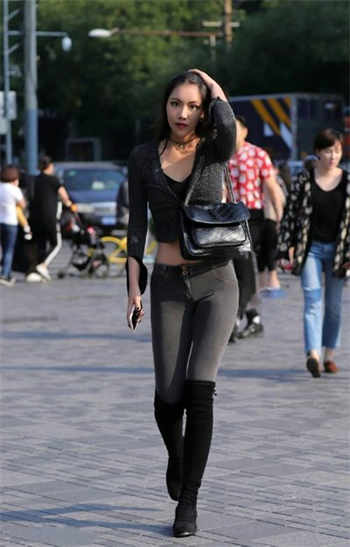 男主霍司铎女主颜澜重生