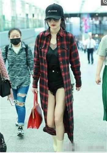 已婚的妇女燥热的日子