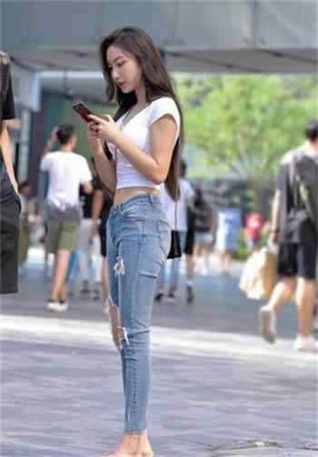 妈妈吵架便宜叔叔3d