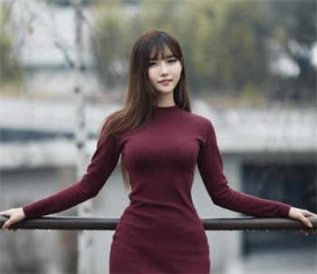 小鹿酱微博超火的网红